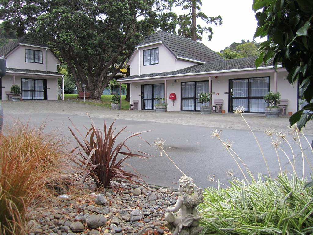 Camellia Court Motel Lower Hutt Bagian luar foto