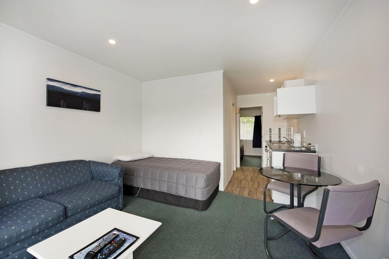 Camellia Court Motel Lower Hutt Bagian luar foto