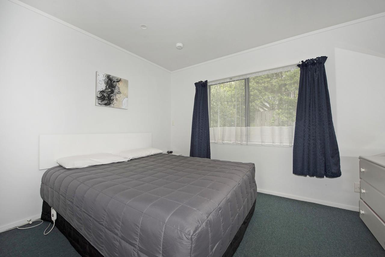 Camellia Court Motel Lower Hutt Bagian luar foto