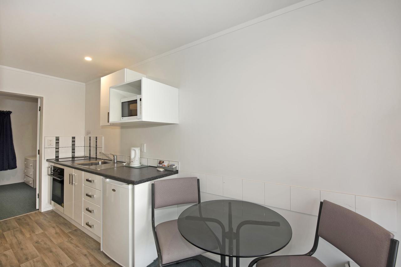 Camellia Court Motel Lower Hutt Bagian luar foto