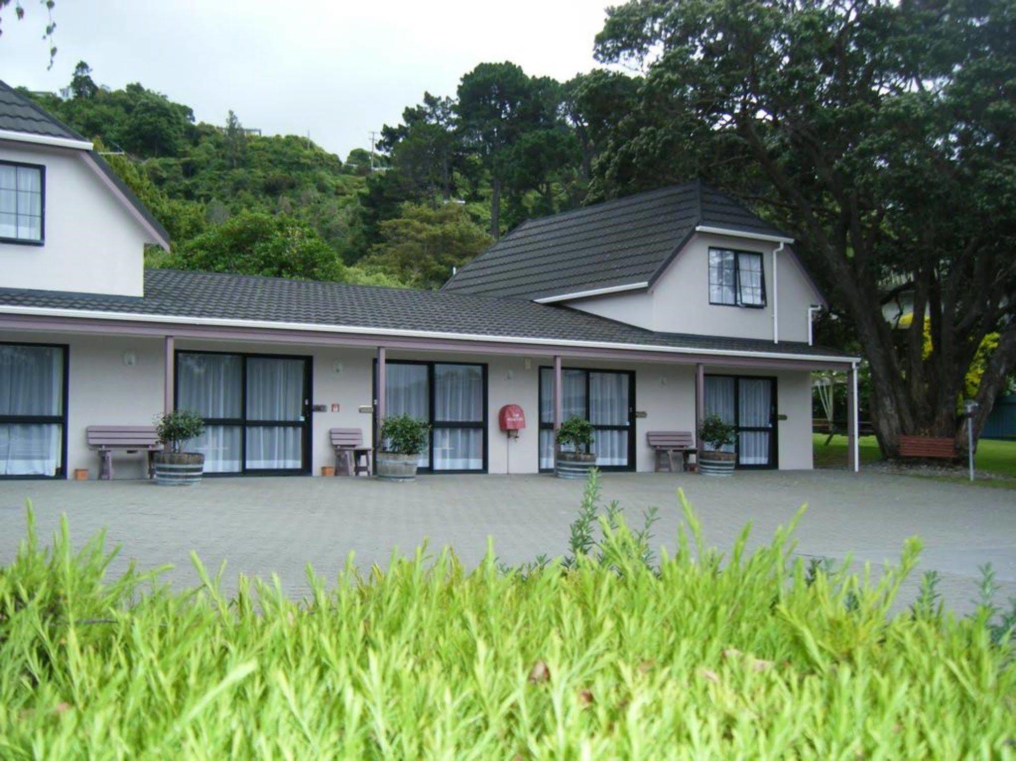 Camellia Court Motel Lower Hutt Bagian luar foto